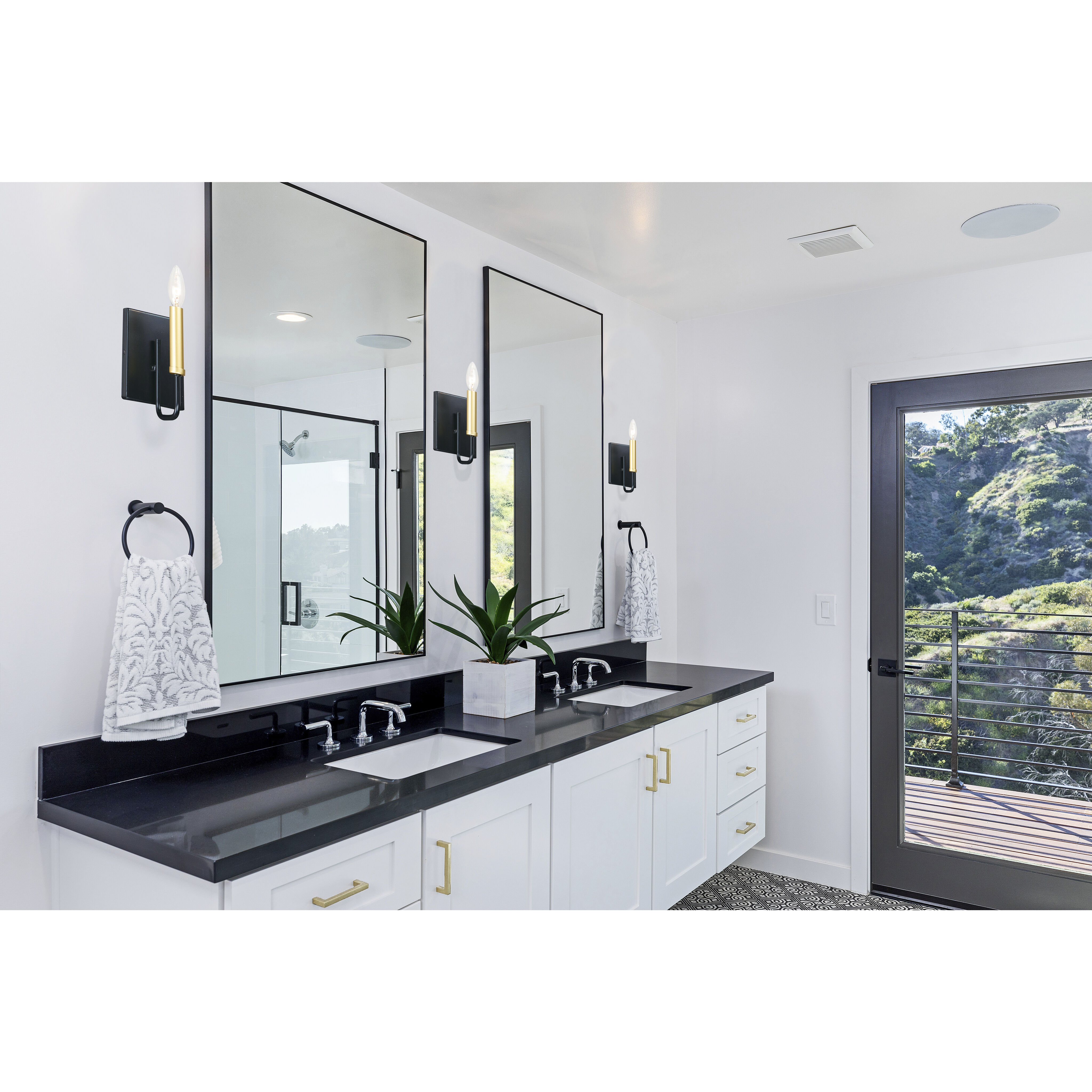 Sullivan 1 Light Black/Gold Wall Sconce Wall Light