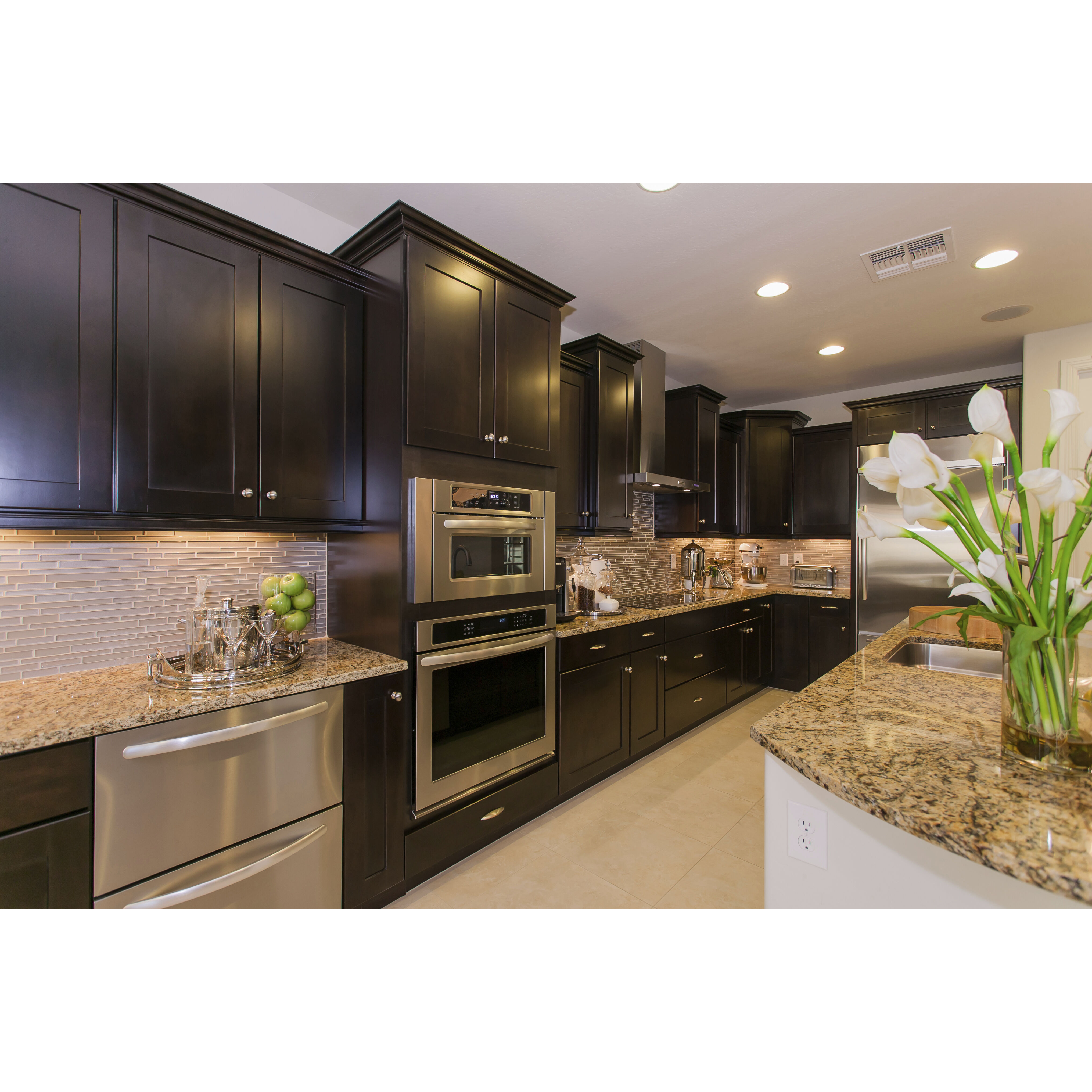 Bronze under cabinet lighting outlet