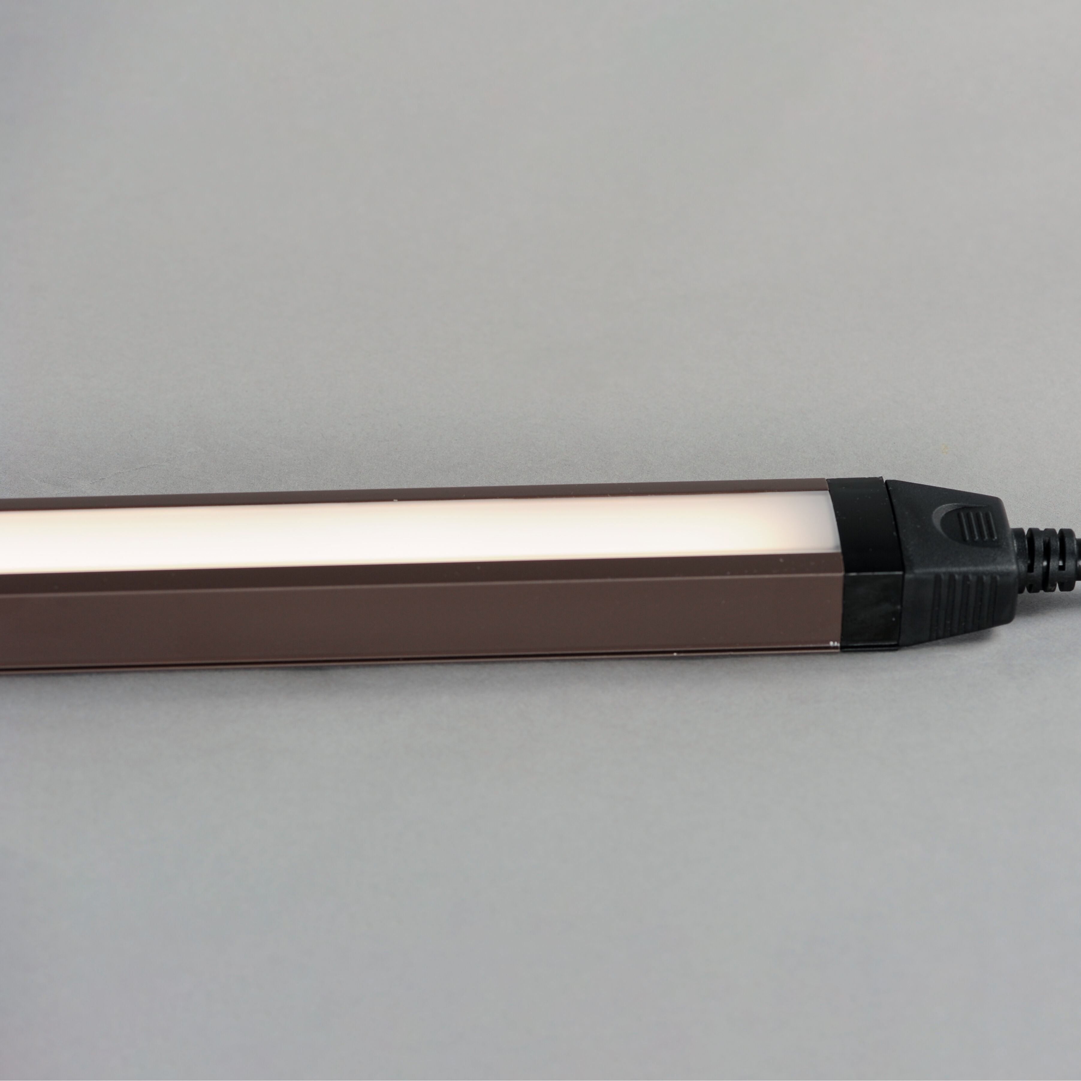 CounterMax 120V Slim Stick 120 LED 18 inch Bronze Under Cabinet