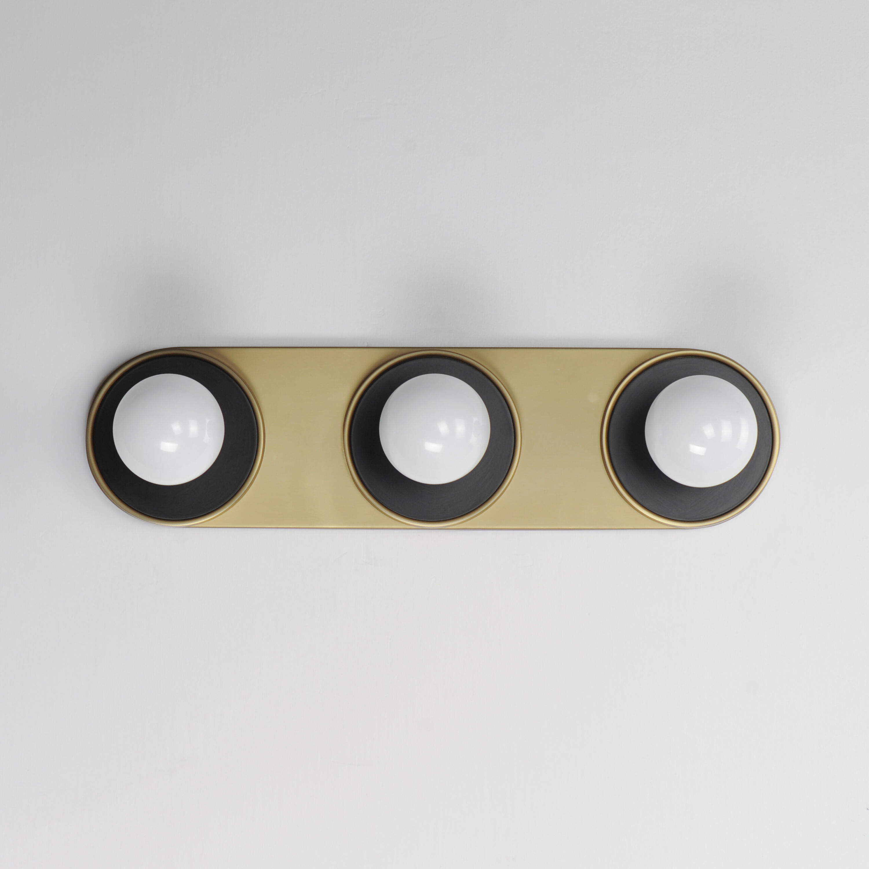 Hollywood wall lights top
