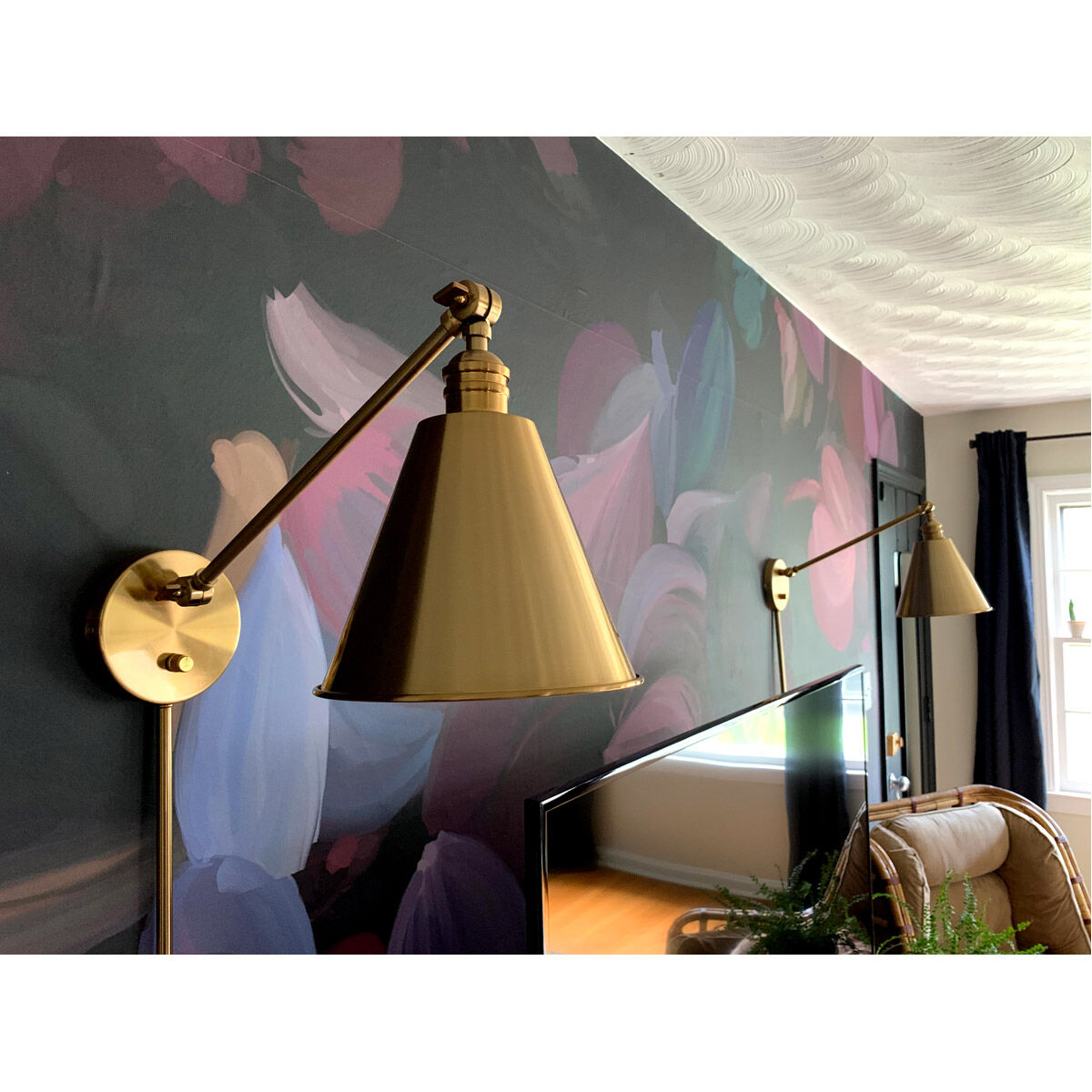 Library store sconce light