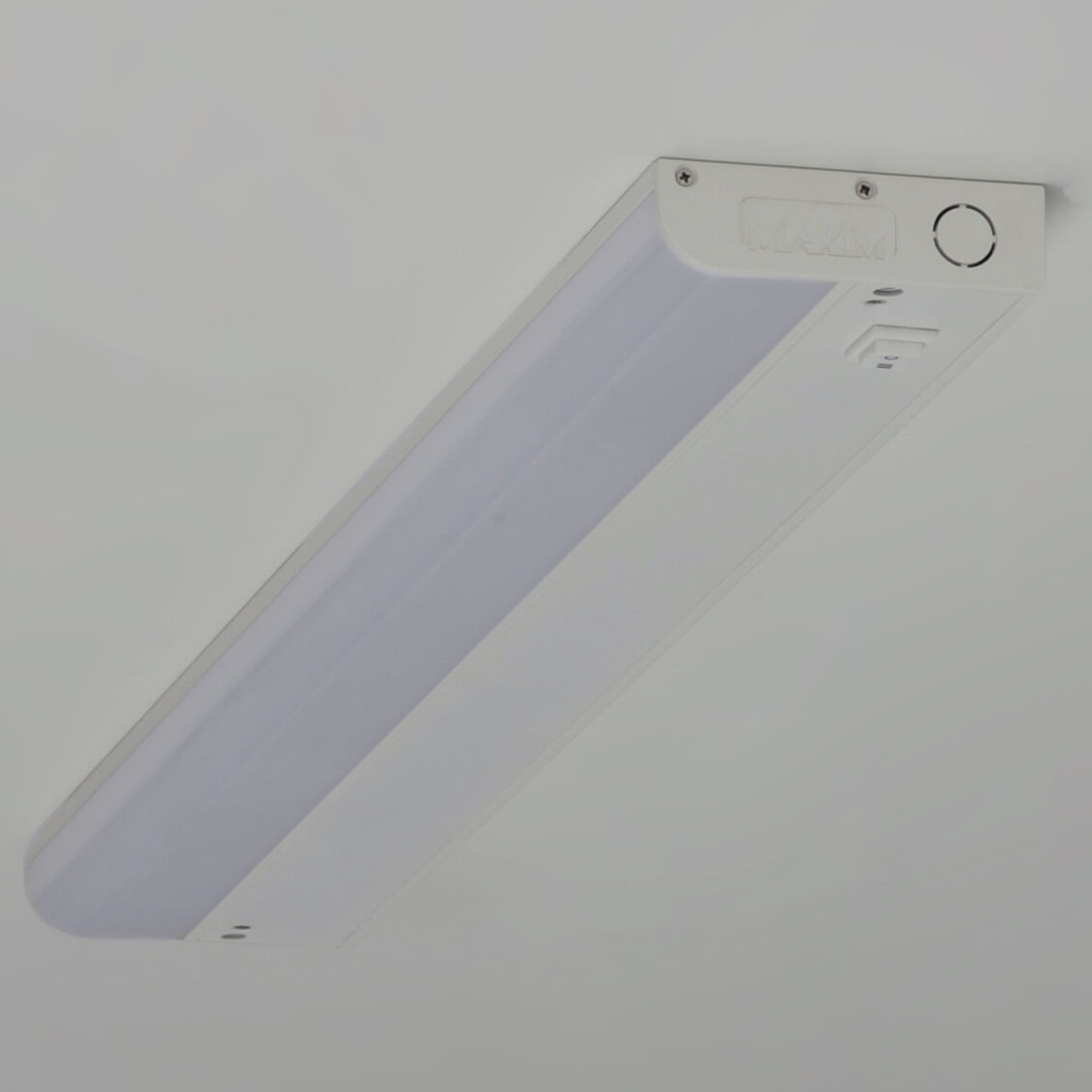 CounterMax MX-L-120-1K 120 LED 24 inch White Under Cabinet