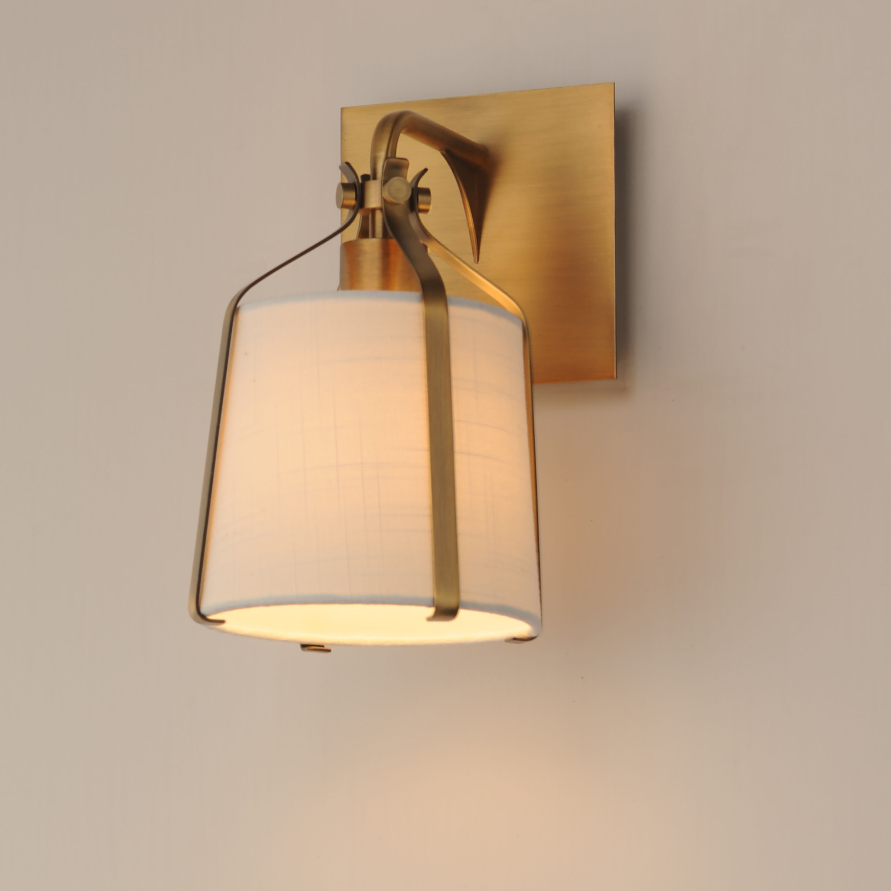 Bandera Wall Sconce Wall Light in Natural Aged Brass