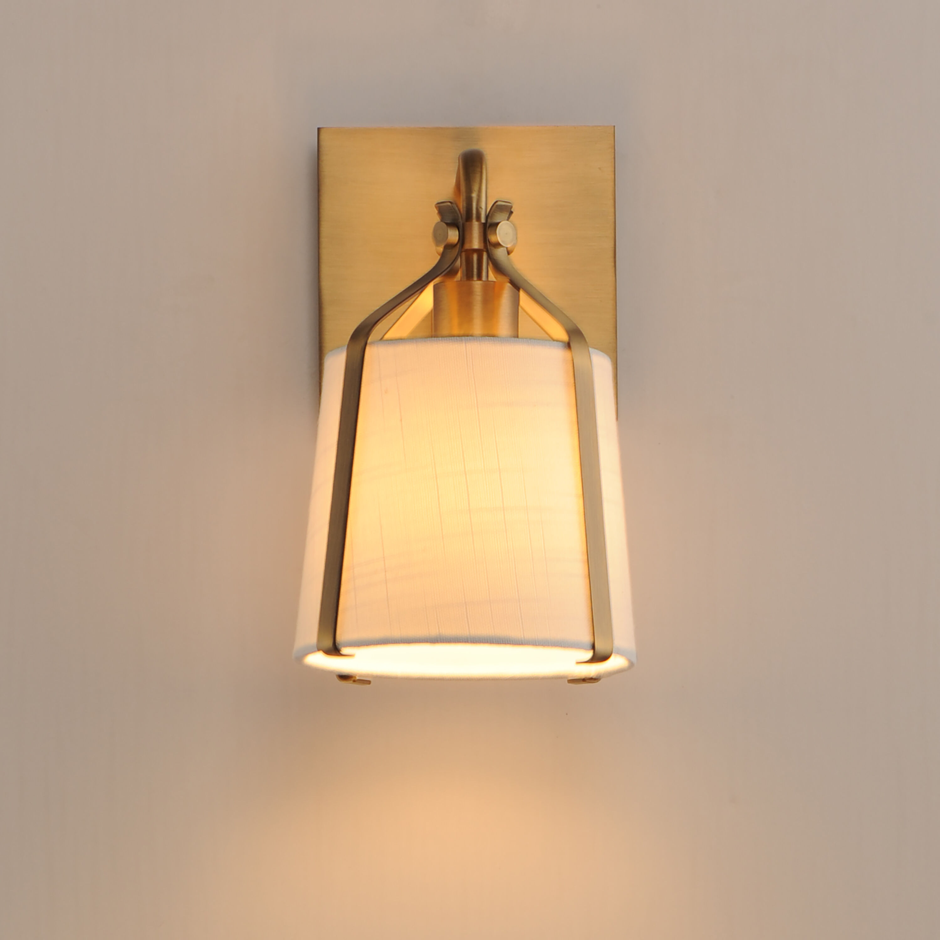 Bandera Wall Sconce Wall Light in Natural Aged Brass
