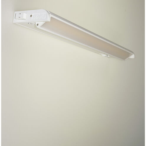 CounterMax MX-L-120-3K Basic 120 LED 18 inch White Under Cabinet