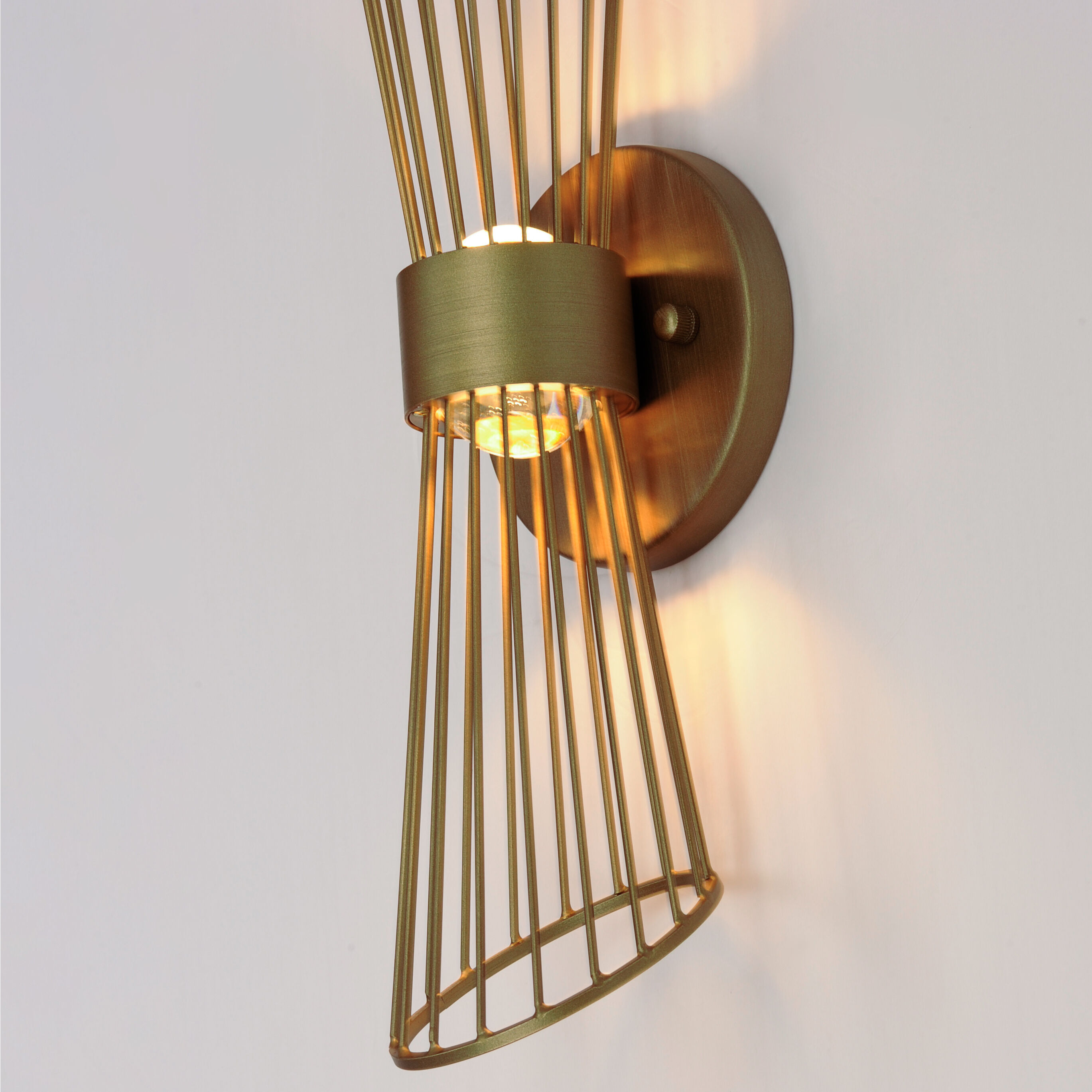 Zeta Wall Sconce Wall Light in Natural Aged Brass