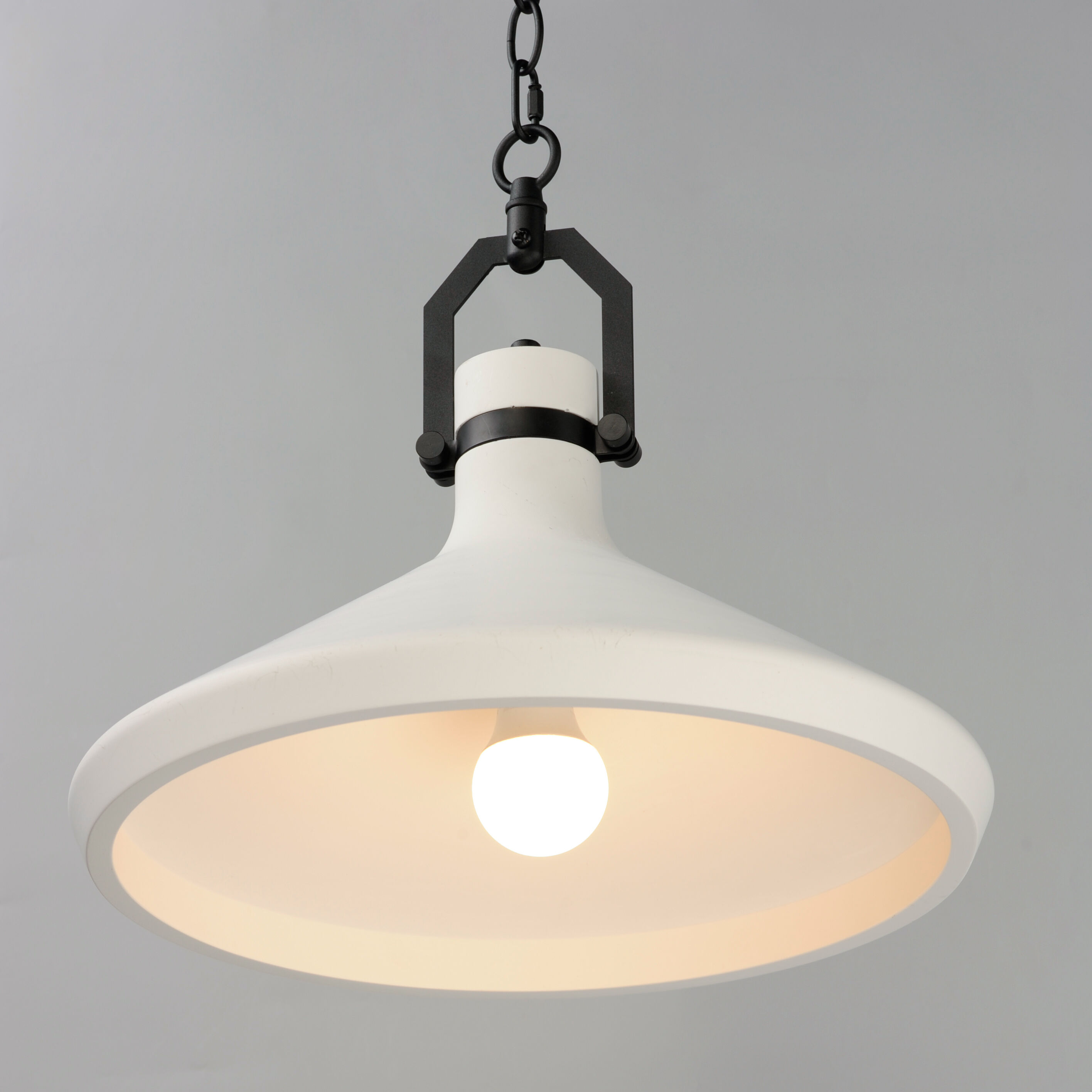 Single store hanging light