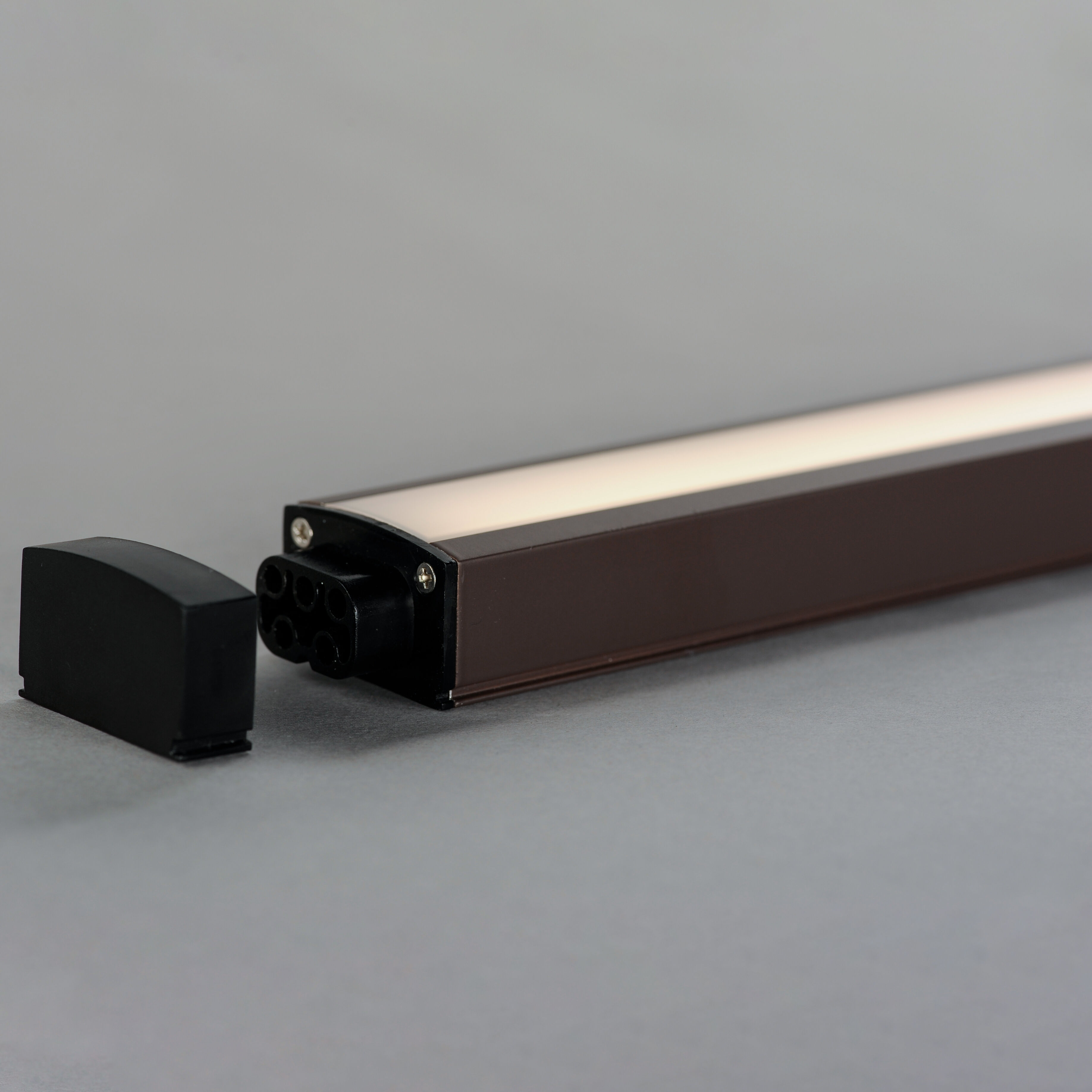 CounterMax 120V Slim Stick 120 LED 18 inch Bronze Under Cabinet