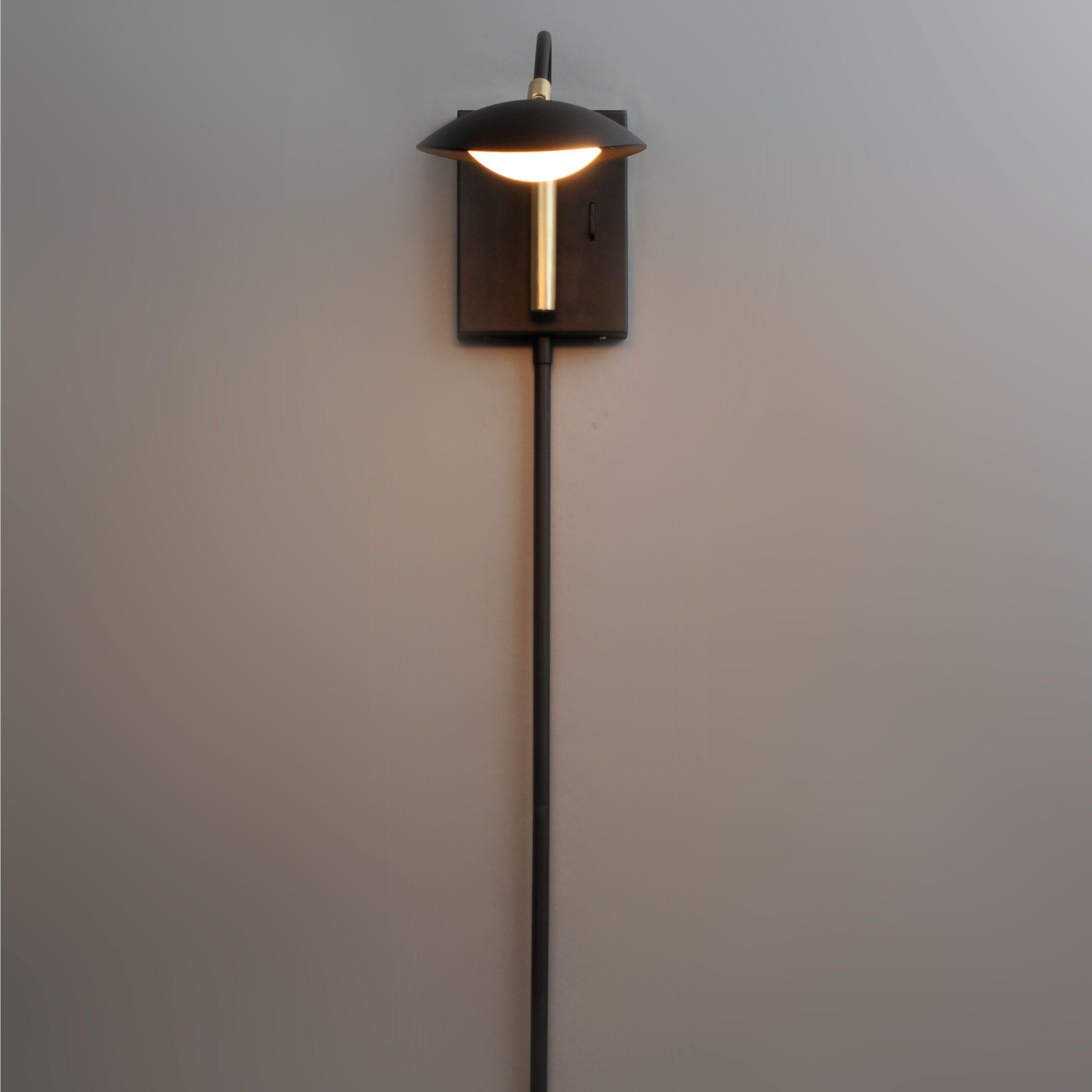 Scan LED Black/Satin Brass Wall Sconce Wall Light