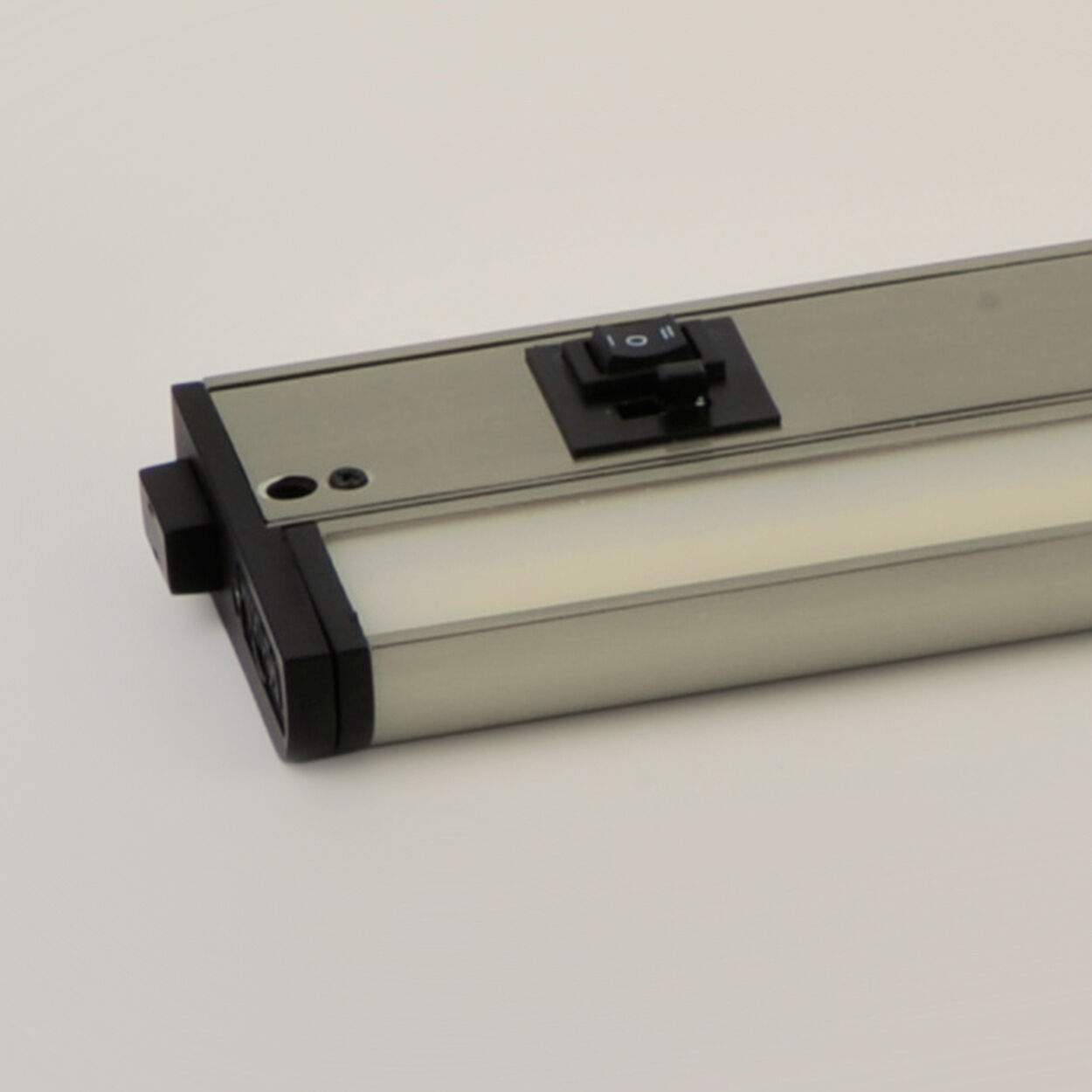 CounterMax 5K 120 LED 18 inch Satin Nickel Under Cabinet