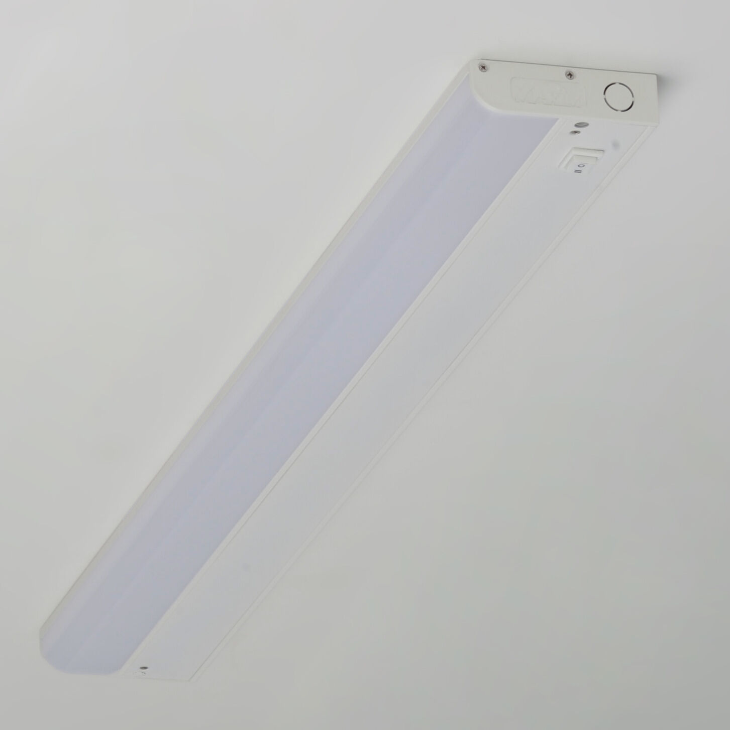 CounterMax MX-L-120-1K 120 LED 30 inch White Under Cabinet