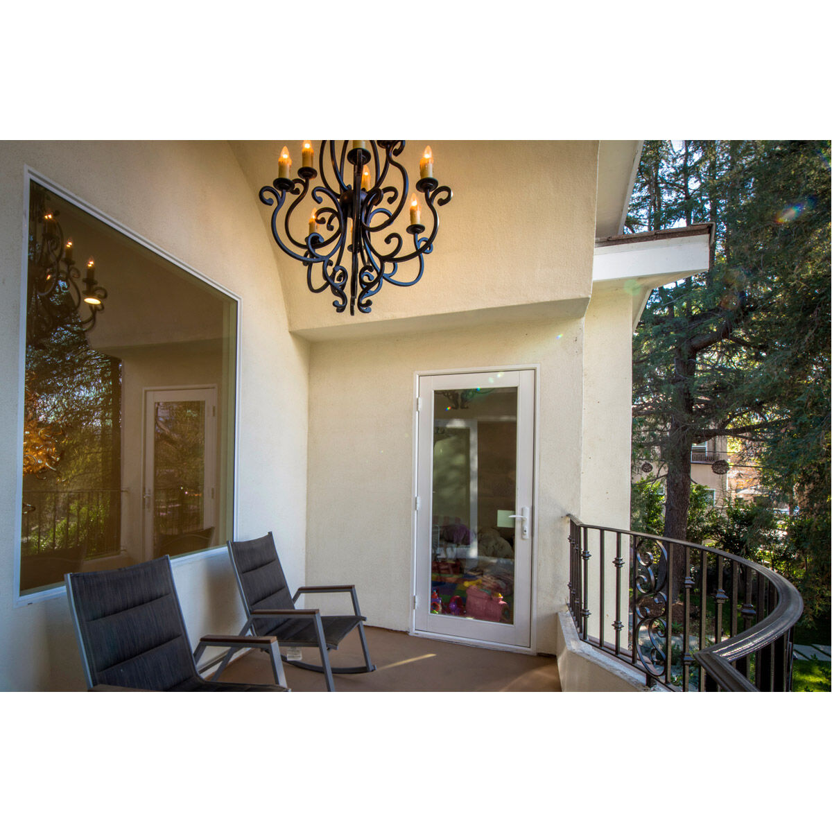 Hurricane ceiling light 2025